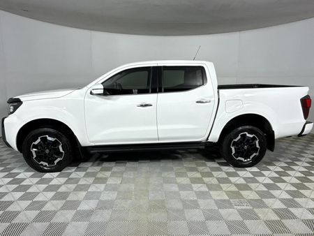 2021-Nissan-Navara-25-DDTi-LE-4X4-Double-Cab_18
