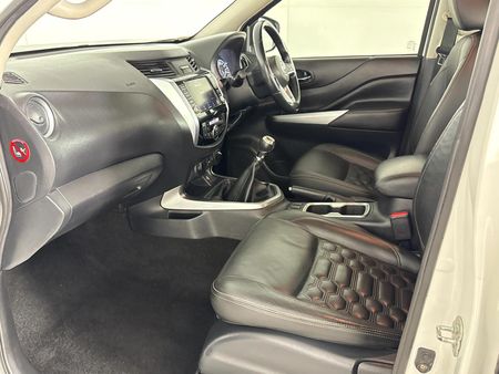 2021-Nissan-Navara-25-DDTi-LE-4X4-Double-Cab_8
