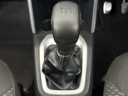 2024-Citroen-C3-12-Feel_10