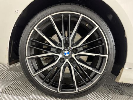 2020-BMW-1-Series-118i-M-Sport_4