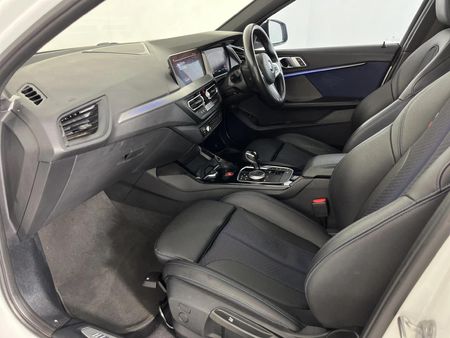 2020-BMW-1-Series-118i-M-Sport_8