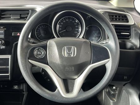 2021-Honda-WR-V-12-Comfort_11