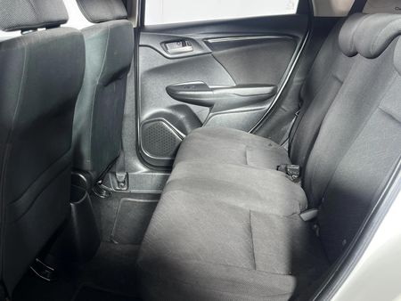 2021-Honda-WR-V-12-Comfort_3
