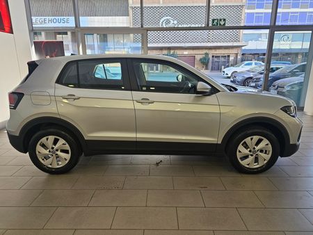 2026-Volkswagen-T-Cross-10-TSI-Auto_12