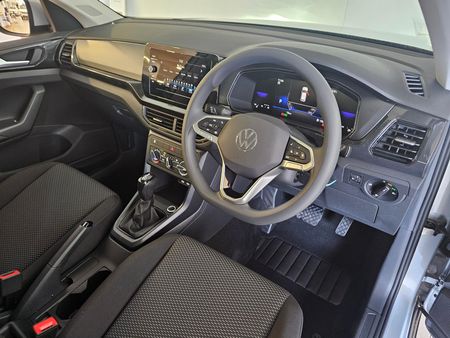 2026-Volkswagen-T-Cross-10-TSI-Auto_15