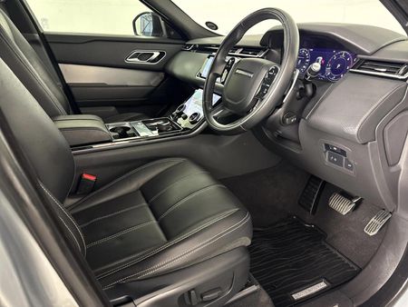 2019-Land-Rover-Range-Rover-Velar-30-D-S-D300_9