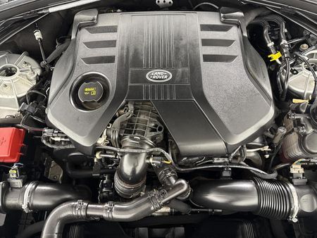 2019-Land-Rover-Range-Rover-Velar-30-D-S-D300_14