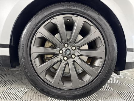 2019-Land-Rover-Range-Rover-Velar-30-D-S-D300_5