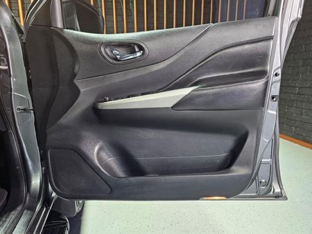 2018-Nissan-Navara-23D-LE-Auto-Double-Cab_18