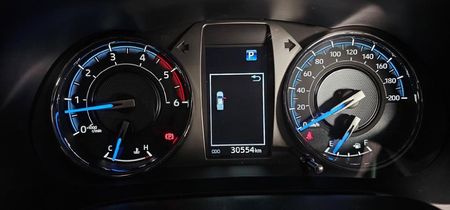 2024-Toyota-Hilux-28-GD-6-Raised-Body-Legend-Auto-Double-Cab_23