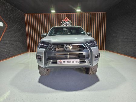 2024-Toyota-Hilux-28-GD-6-Raised-Body-Legend-Auto-Double-Cab_2