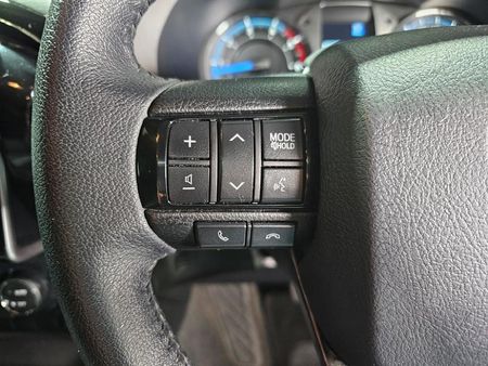 2024-Toyota-Hilux-28-GD-6-Raised-Body-Legend-Auto-Double-Cab_30