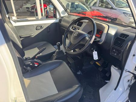 2025-Suzuki-Eeco-12-Panel-Van_11