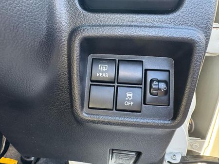 2025-Suzuki-Eeco-12-Panel-Van_16