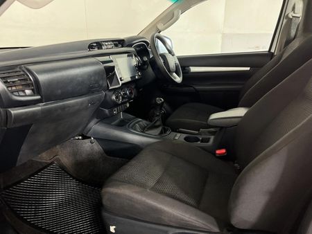 2023-Toyota-Hilux-24-GD-6-Raised-Body-Raider-Single-Cab_6