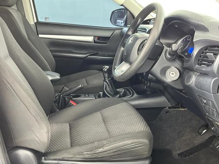 2020-Toyota-Hilux-24-GD-6-Raised-Body-SRX-Double-Cab_9