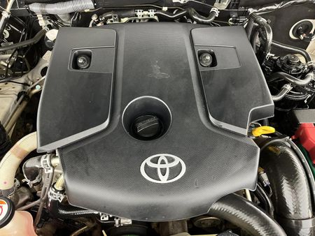 2020-Toyota-Hilux-24-GD-6-Raised-Body-SRX-Double-Cab_13