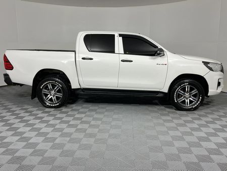 2020-Toyota-Hilux-24-GD-6-Raised-Body-SRX-Double-Cab_16