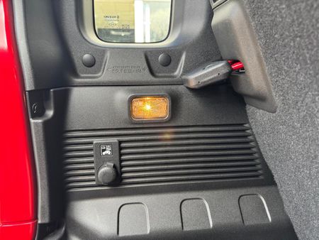 2025-Suzuki-Jimny-15-GLX-AllGrip-5-Door_18