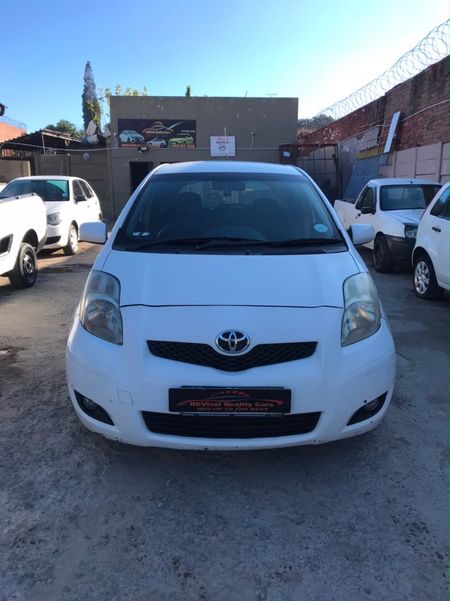 2008-Toyota-Yaris-T3_1