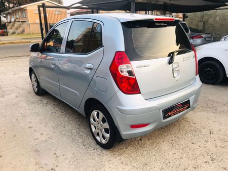 2012-Hyundai-i10-11-GLS-Motion_3