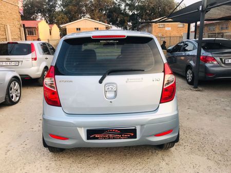 2012-Hyundai-i10-11-GLS-Motion_4