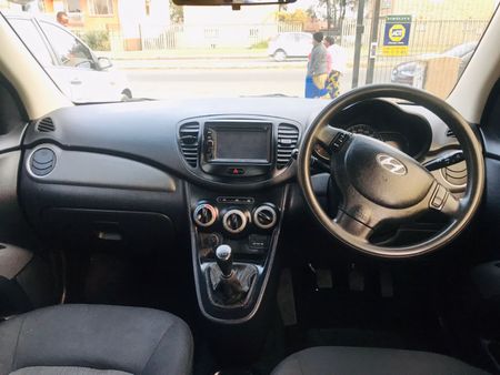 2012-Hyundai-i10-11-GLS-Motion_8