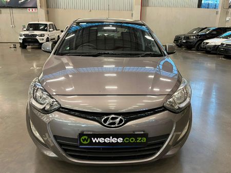 2013-Hyundai-i20-14-Fluid-Auto_7