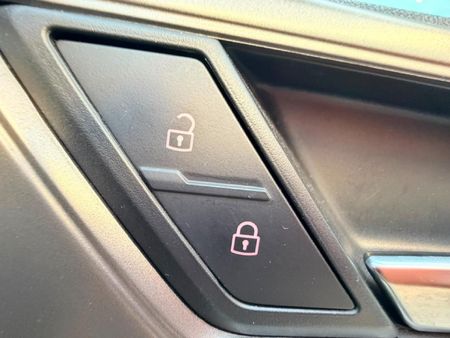 2020-Volkswagen-Polo-10-TSI-Comfortline-Auto_28