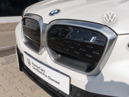 2022-BMW-iX3-M-Sport_23