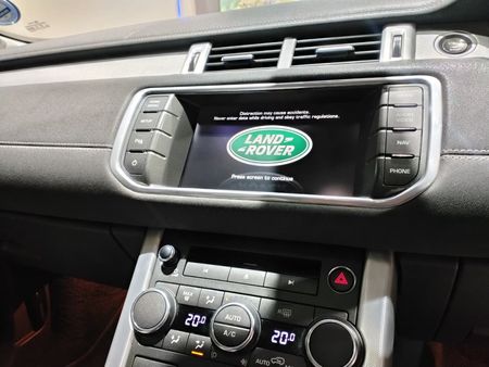 2015-Land-Rover-Range-Rover-Evoque-20-Si4-Dynamic_15