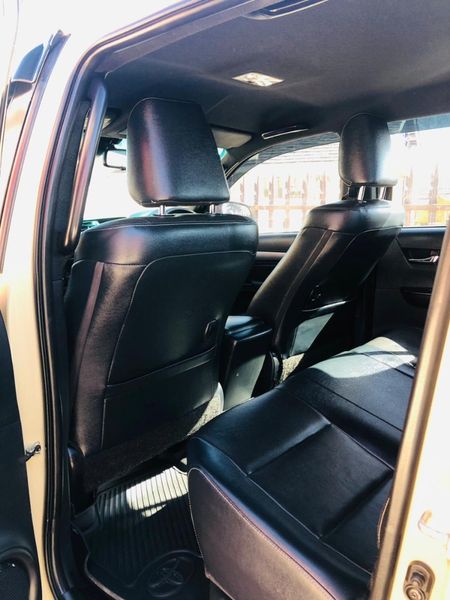 2022-Toyota-Hilux-28-GD-6-Raised-Body-Raider-Auto-Double-Cab_10