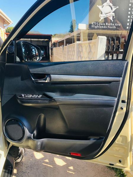 2022-Toyota-Hilux-28-GD-6-Raised-Body-Raider-Auto-Double-Cab_5