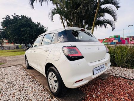 2025-Suzuki-Swift-12-GL_6