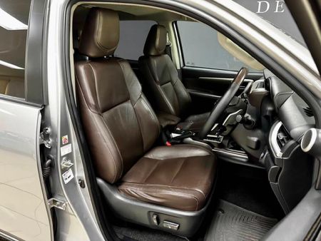 2019-Toyota-Fortuner-28-GD-6-4x4-Auto_9