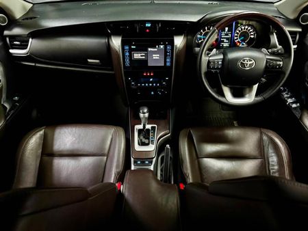 2019-Toyota-Fortuner-28-GD-6-4x4-Auto_7