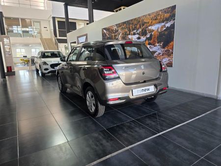 2024-Suzuki-Swift-12-GL-Auto_3