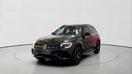 2022-Mercedes-Benz-GLC-300-4Matic_0