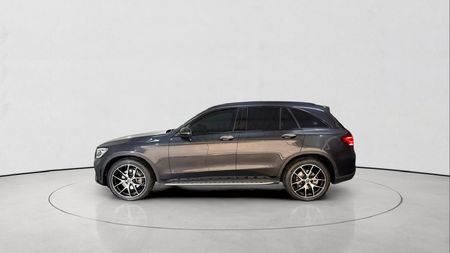 2022-Mercedes-Benz-GLC-300-4Matic_9