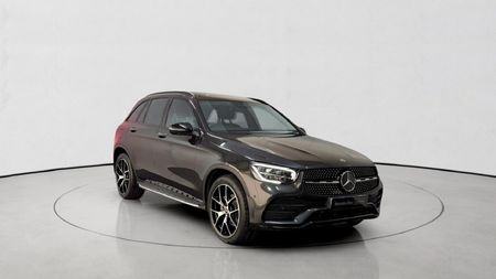 2022-Mercedes-Benz-GLC-300-4Matic_6