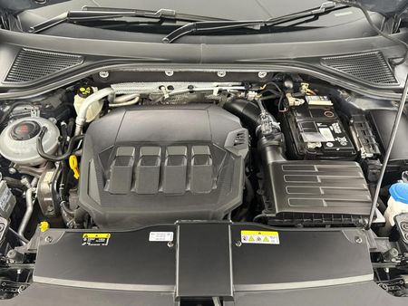 2022-Volkswagen-T-Roc-20-TSI-4M-R-Line-Auto_13