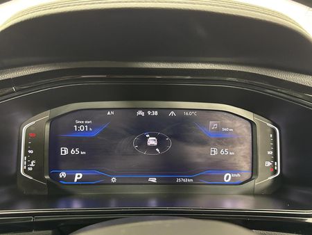 2022-Volkswagen-T-Roc-20-TSI-4M-R-Line-Auto_2