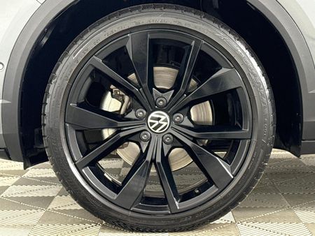 2022-Volkswagen-T-Roc-20-TSI-4M-R-Line-Auto_4
