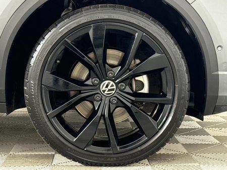 2022-Volkswagen-T-Roc-20-TSI-4M-R-Line-Auto_5