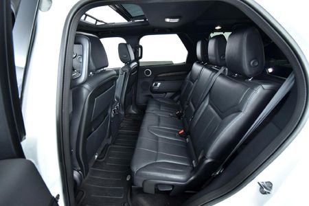 2020-Land-Rover-Discovery-30-TD6-HSE_15
