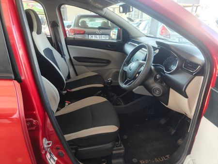 2021-Renault-Triber-10-Intens_9