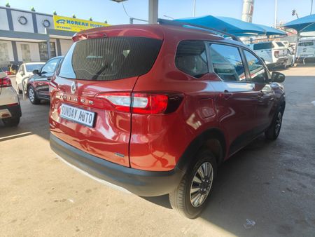 2021-Renault-Triber-10-Intens_4