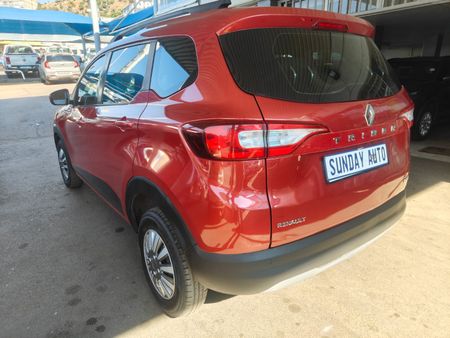 2021-Renault-Triber-10-Intens_5