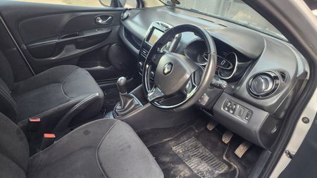 2016-Renault-Clio-IV-900T-Expression-5-dr-66kW_9