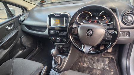 2016-Renault-Clio-IV-900T-Expression-5-dr-66kW_10